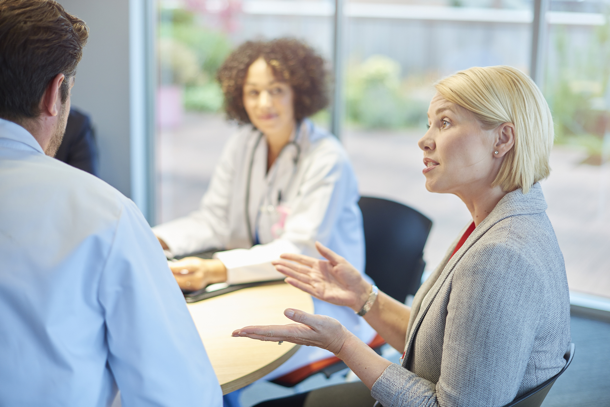 market research methodologies: focus groups, online surveys