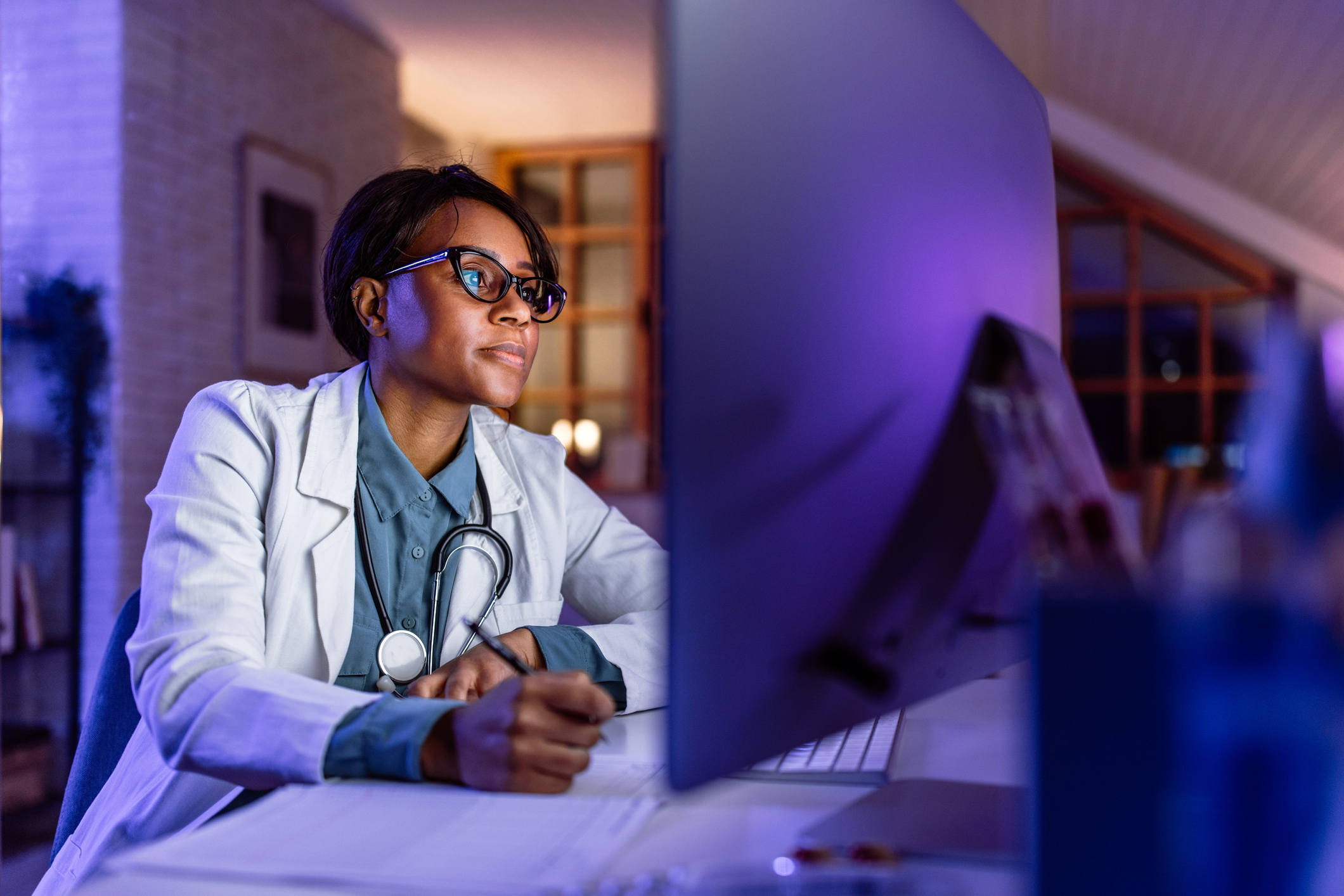 work from home as a doctor- remote jobs for doctors - flexible work - telemedicine - online consultations