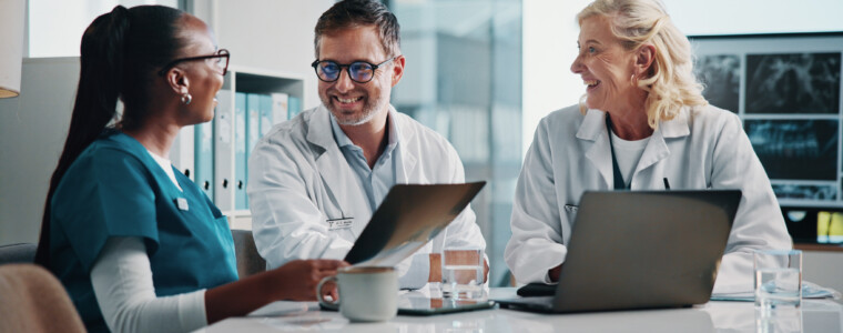 What’s the difference between paid market research opportunities, like paid medical surveys, and medical consulting opportunities from expert networks for physicians? Here, we break down the key differences to help you decide how best to invest your time when looking to earn extra income in healthcare.