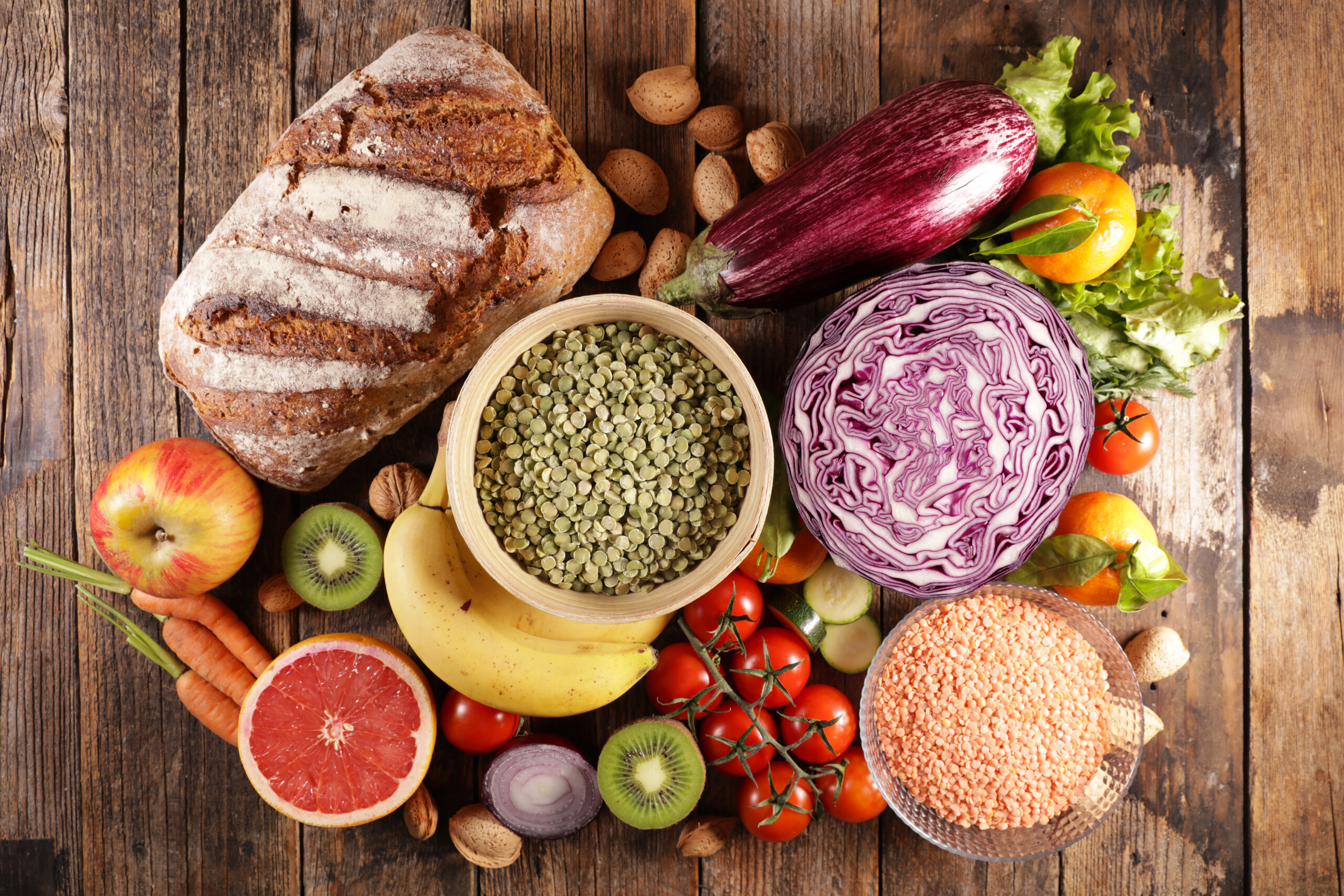 An antioxidant-rich diet may be linked to a lower prevalence of cervical cancer in women, highlighting the potential role of dietary antioxidants.