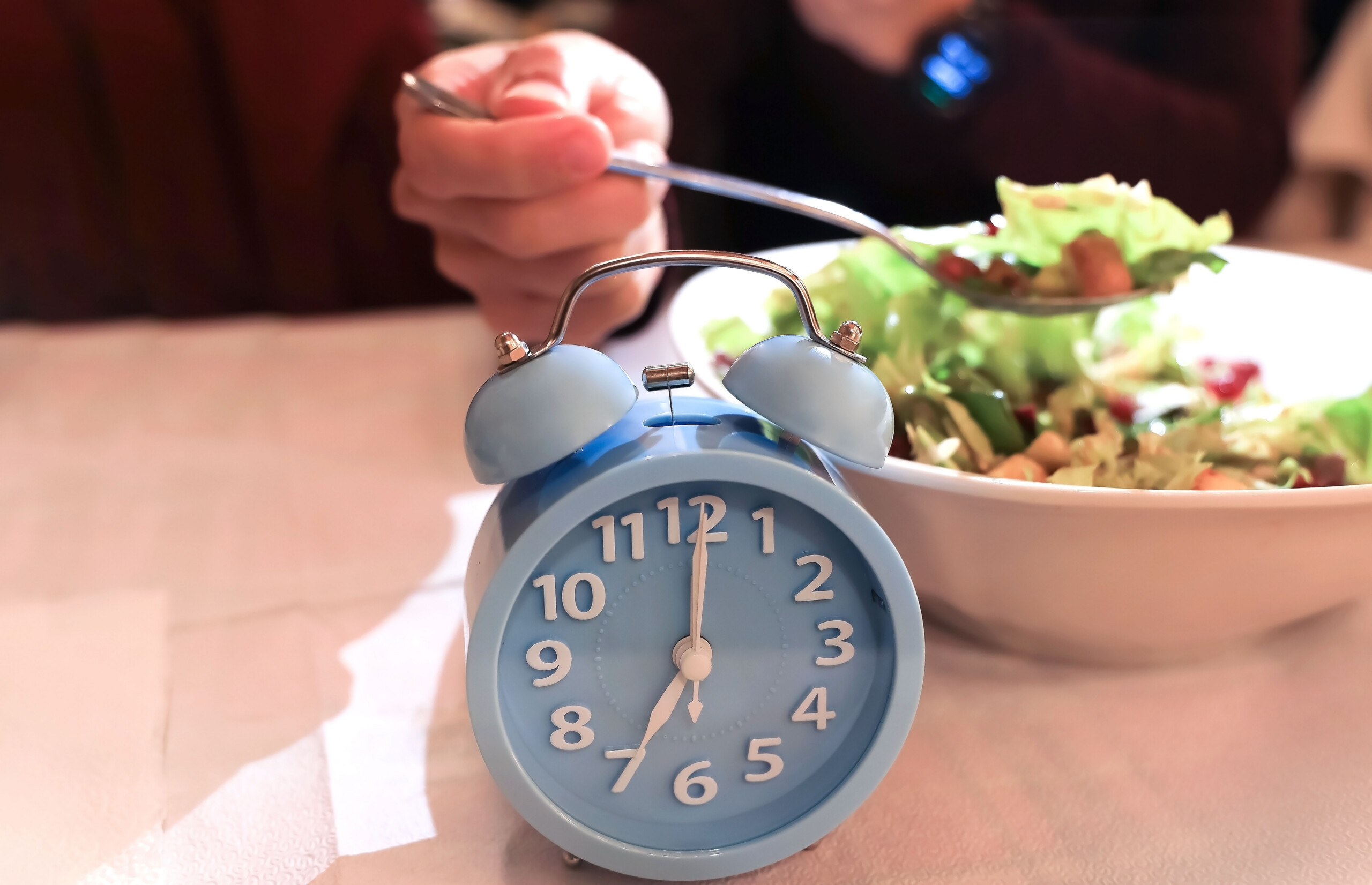 A study reveals that prolonged fasting triggers major molecular changes after three days, suggesting health benefits beyond weight loss.