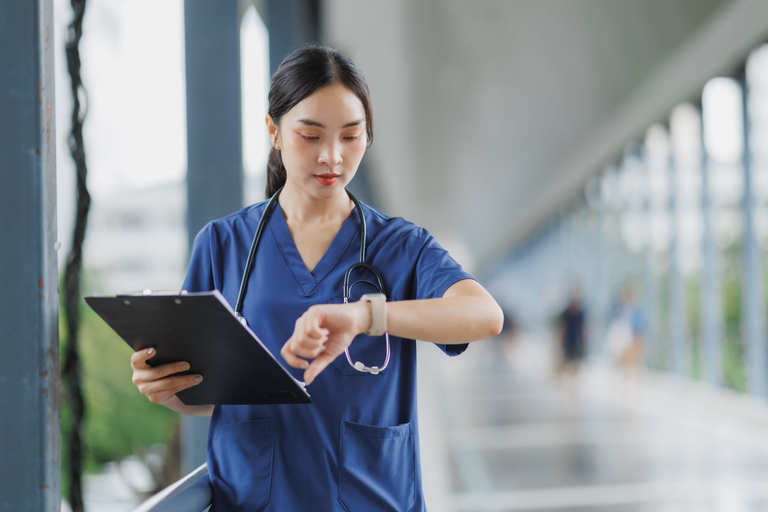 Discover how recovery between patient encounters and microbreaks for physicians can reduce fatigue, restore focus, and support demanding clinical days.